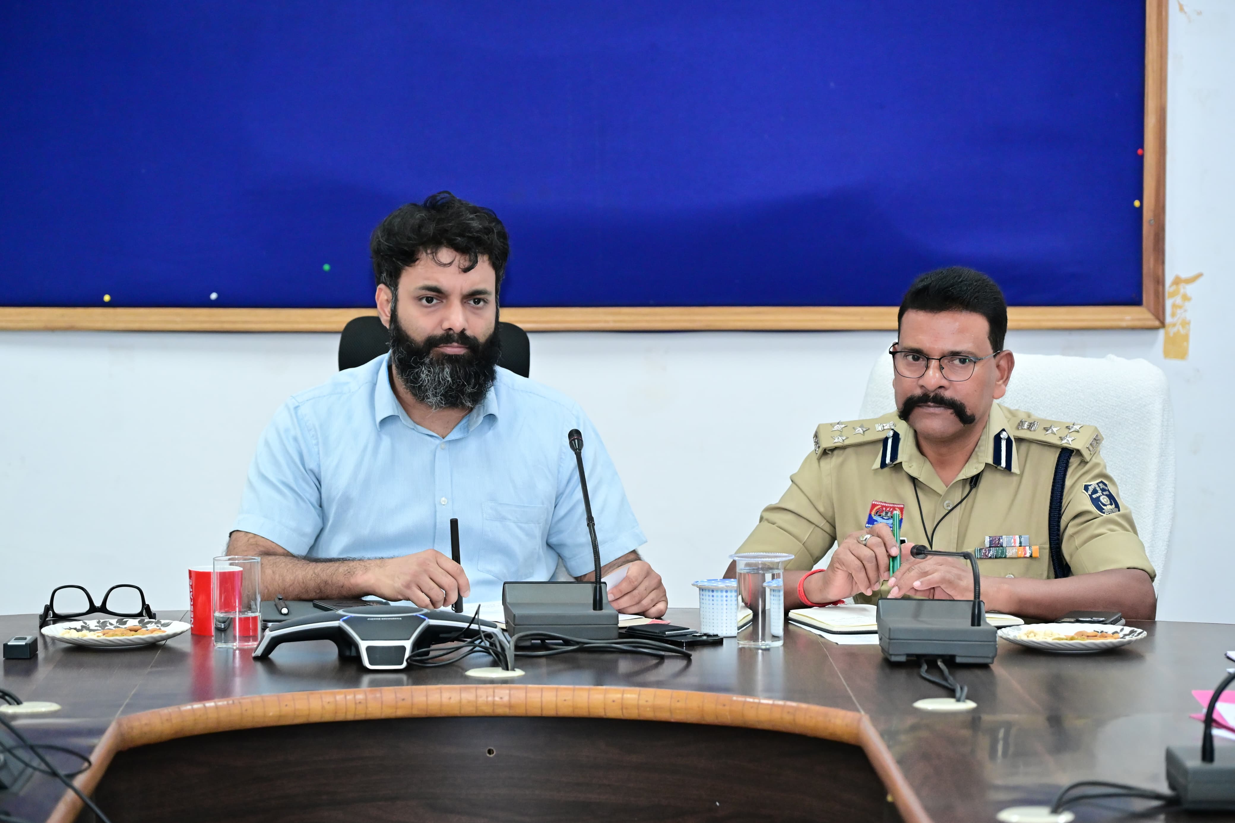 बिना हेलमेट और लाइसेंस स्कूल पहुंचे छात्रों पर होगी कार्रवाई, जर्जर भवनों में स्कूल संचालन पर सख्ती&rdquo; कलेक्टर रोहित व्यास ने निजी स्कूल संचालकों की बैठक में दिए कड़े निर्देश