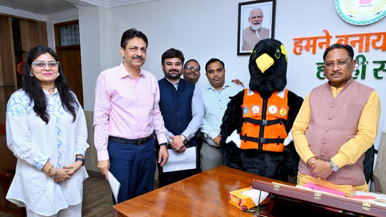 राष्ट्रीय कायाकिंग-केनोईंग प्रतियोगिता के मस्कट &lsquo;पहाड़ी मैना&rsquo; का मुख्यमंत्री विष्णु देव साय ने किया विमोचन, रायपुर बनेगा देश की उभरती जल क्रीड़ा प्रतिभाओं का सबसे बड़ा मंच
