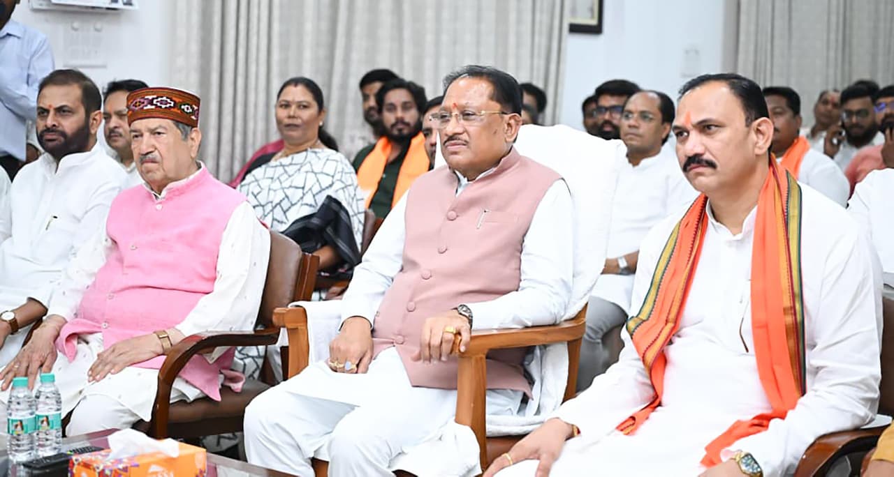 मुख्यमंत्री की मौजूदगी में सुनी गई 'मन की बात' की 135वीं कड़ी, बोले विष्णुदेव साय &ndash; जनभागीदारी से ही साकार होगा विकसित भारत का संकल्प