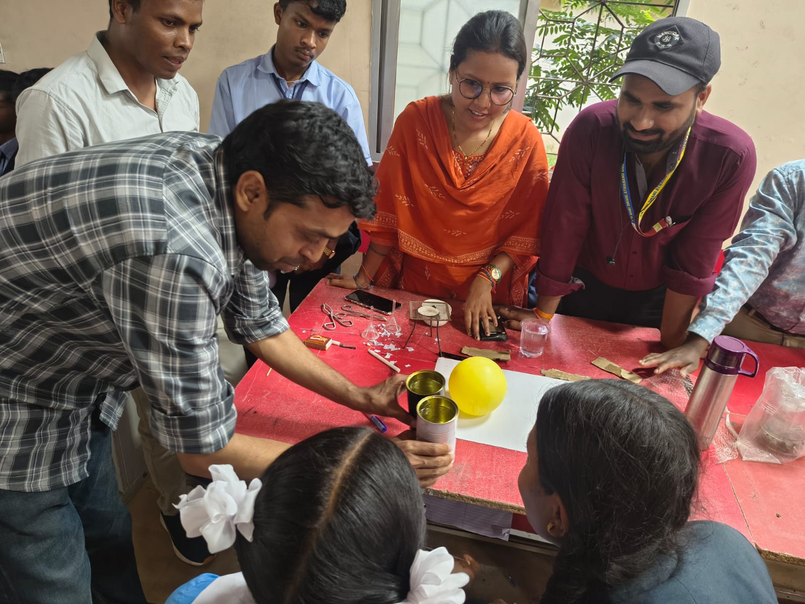 अब किताबों से नहीं, प्रयोगों से समझेंगे भौतिकी! कलेक्टर रोहित व्यास के मार्गदर्शन में सेजेस जशपुर में जिलेभर के शिक्षकों का विशेष प्रायोगिक प्रशिक्षण आयोजित