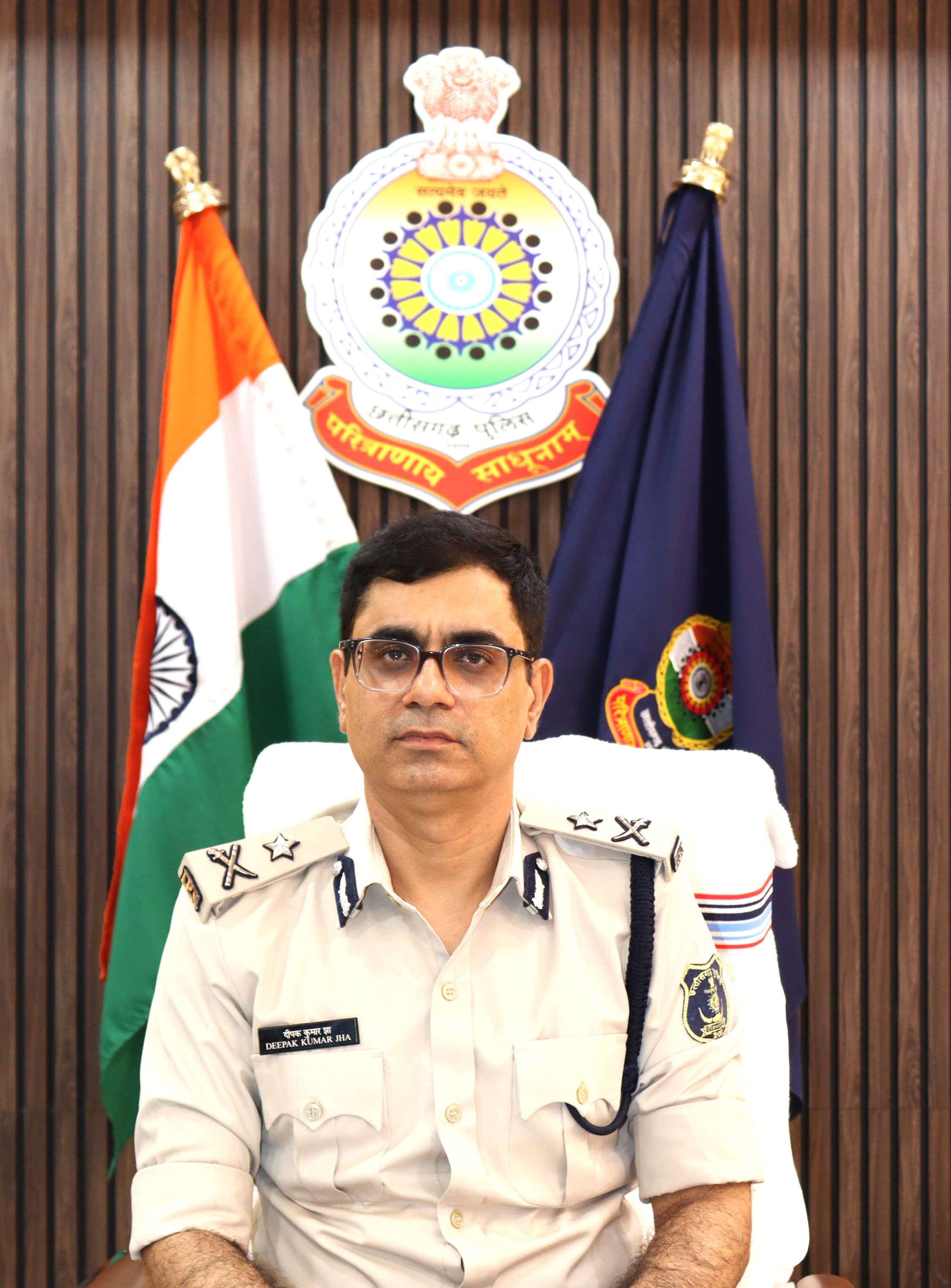 सरगुजा संभाग के सभी जिलों में किरायेदारों, बाहरी व्यक्तियों, संदिग्धों और अन्य राज्यों के फरार आरोपियों के खिलाफ चलेगा व्यापक सत्यापन अभियान, आईजी दीपक कुमार झा के सख्त निर्देश पर पुलिस करेगी घर-घर जांच