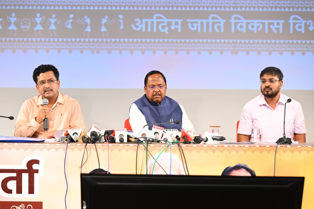 ढाई साल में आदिवासी विकास की नई इबारत: शिक्षा, रोजगार, खेल और संस्कृति के क्षेत्र में ऐतिहासिक उपलब्धियां, मुख्यमंत्री विष्णुदेव साय सरकार की जनजातीय हितैषी नीतियों का बड़ा असर