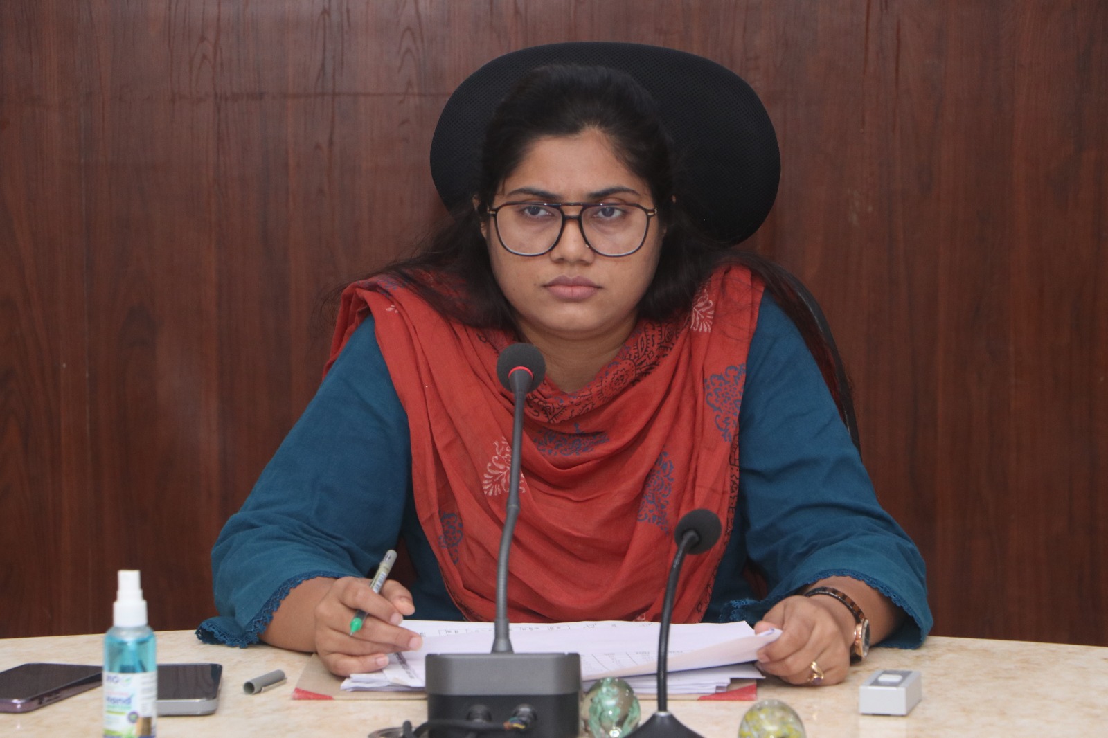शिक्षा व्यवस्था में किसी भी तरह की लापरवाही बर्दाश्त नहीं होगी, बच्चों को गुणवत्तापूर्ण शिक्षा और सुरक्षित माहौल देना प्रशासन की सर्वोच्च प्राथमिकता : कलेक्टर रेना जमील