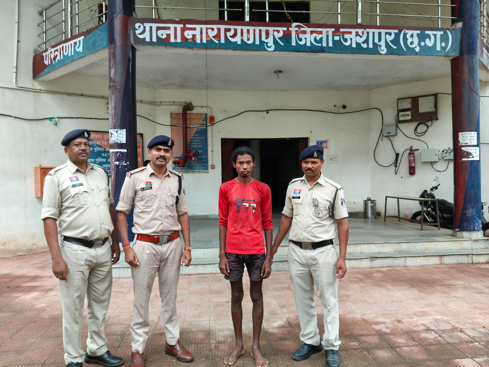 नशे में बेटे ने पिता की लकड़ी की फाड़ी से की हत्या, मामूली विवाद बना खूनी वारदात; आरोपी गिरफ्तार