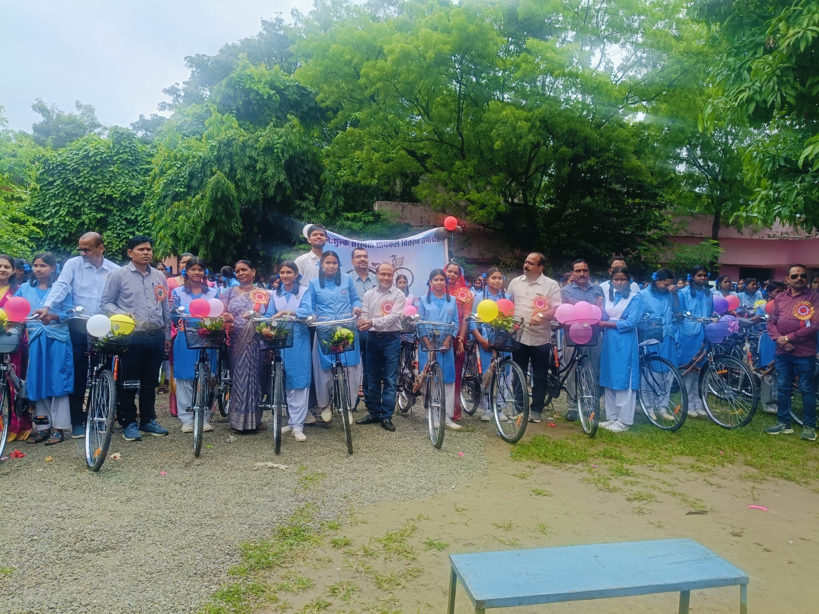 शासकीय कन्या उच्चतर माध्यमिक विद्यालय में बेटियों के भविष्य को मिली नई गति, 168 छात्राओं को निःशुल्क सरस्वती साइकिलें सौंपकर शिक्षा को मिला मजबूत आधार