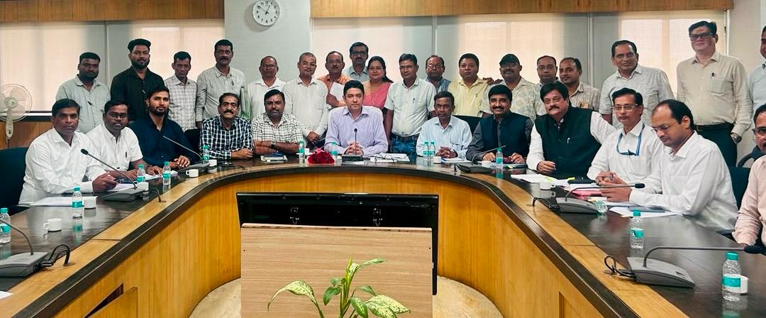 छत्तीसगढ़ के 5 लाख कर्मचारियों के लिए बड़ी खुशखबरी! ई-कार्ड से होगा कैशलेस इलाज, रेफरल व्यवस्था खत्म, अस्पताल को सीधे भुगतान करेगी सरकार