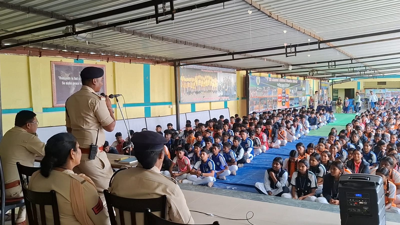 बच्चों को गाड़ी नहीं, भविष्य दें: जशपुर पुलिस ने स्कूल में चलाया जागरूकता अभियान, नाबालिगों को वाहन देने पर अभिभावकों को चेतावनी