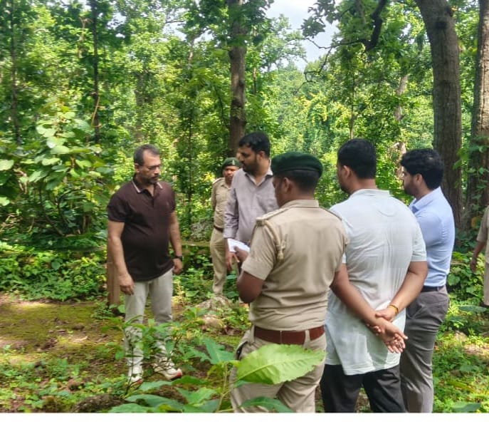 भैरव पहाड़ में प्रकृति, आस्था और जनजातीय संस्कृति का होगा अद्भुत संगम, पीसीसीएफ अरूण पाण्डेय ने किया स्थल निरीक्षण, पर्यावरण संरक्षण और स्थानीय परंपराओं के अनुरूप विकास पर दिया जोर