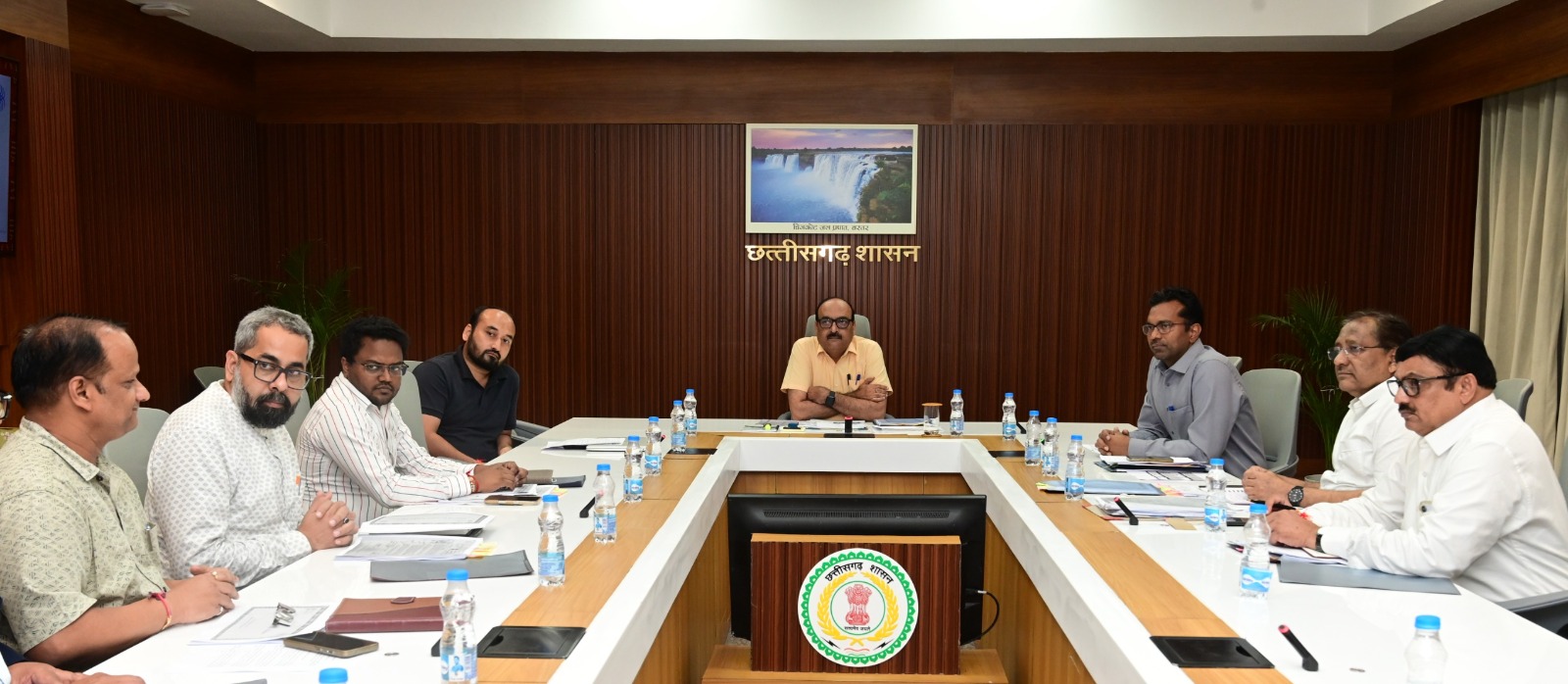 तकनीकी वस्त्र उद्योग में छत्तीसगढ़ बनाएगा अपनी नई पहचान, ग्रामोद्योग विभाग ने रखा रोडमैप, शिक्षा, कौशल विकास, अनुसंधान और बाजार विस्तार पर मुख्य सचिव ने दिए ठोस निर्देश