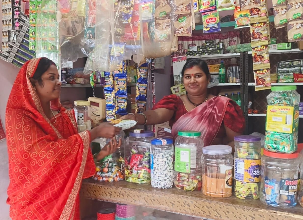 हुनर को मिला बिहान का साथ, आत्मनिर्भरता की राह पर बढ़ीं रानू कैवर्त,सिलाई, किराना दुकान से लेकर बटेर-मुर्गी पालन और हैचरी तक आजीविका की कई गतिविधियां