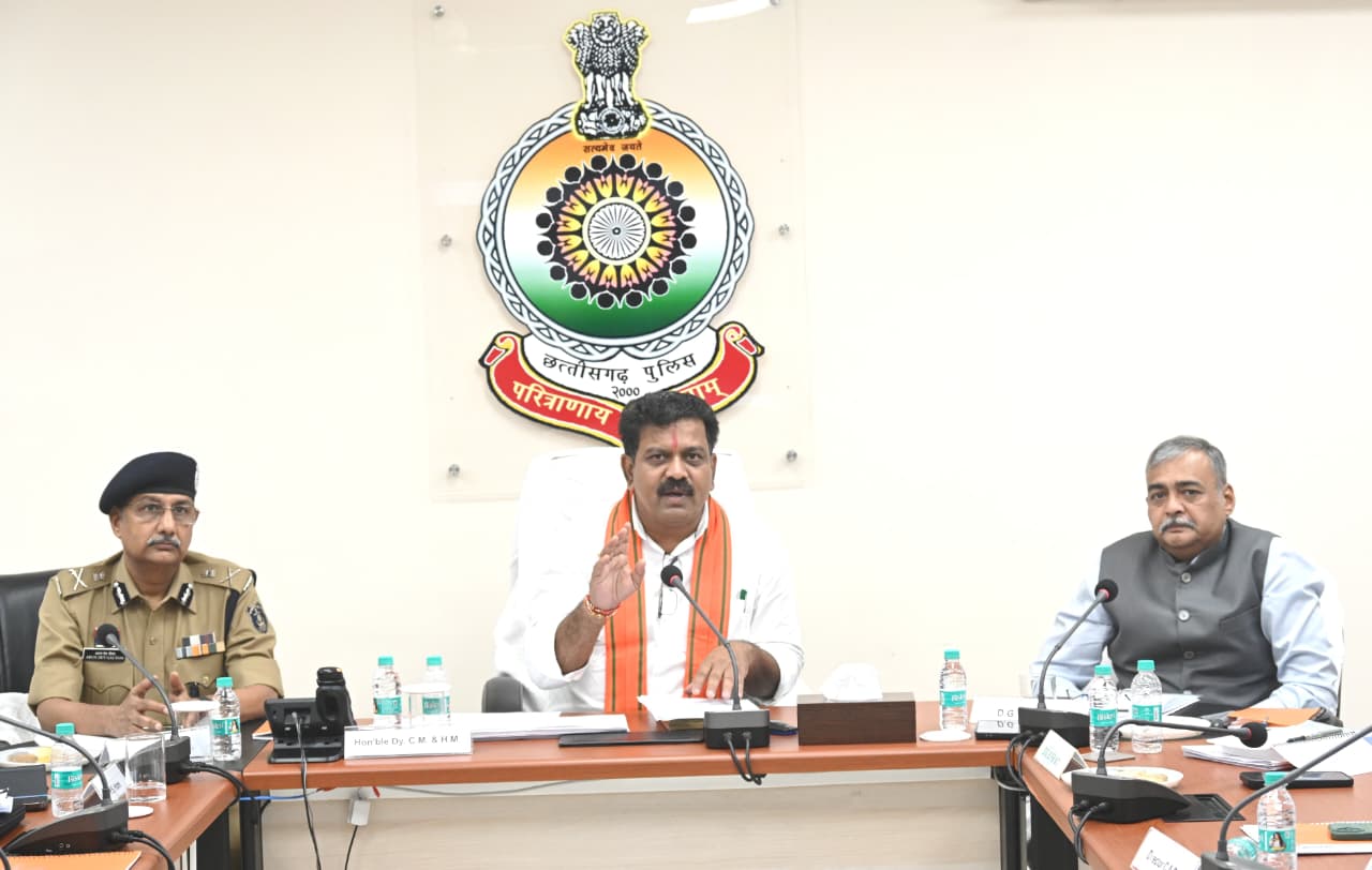 नवीन आपराधिक कानूनों के क्रियान्वयन में तेजी लाएं, हर मापदंड पर दिखे ठोस सुधार: उप मुख्यमंत्री विजय शर्मा