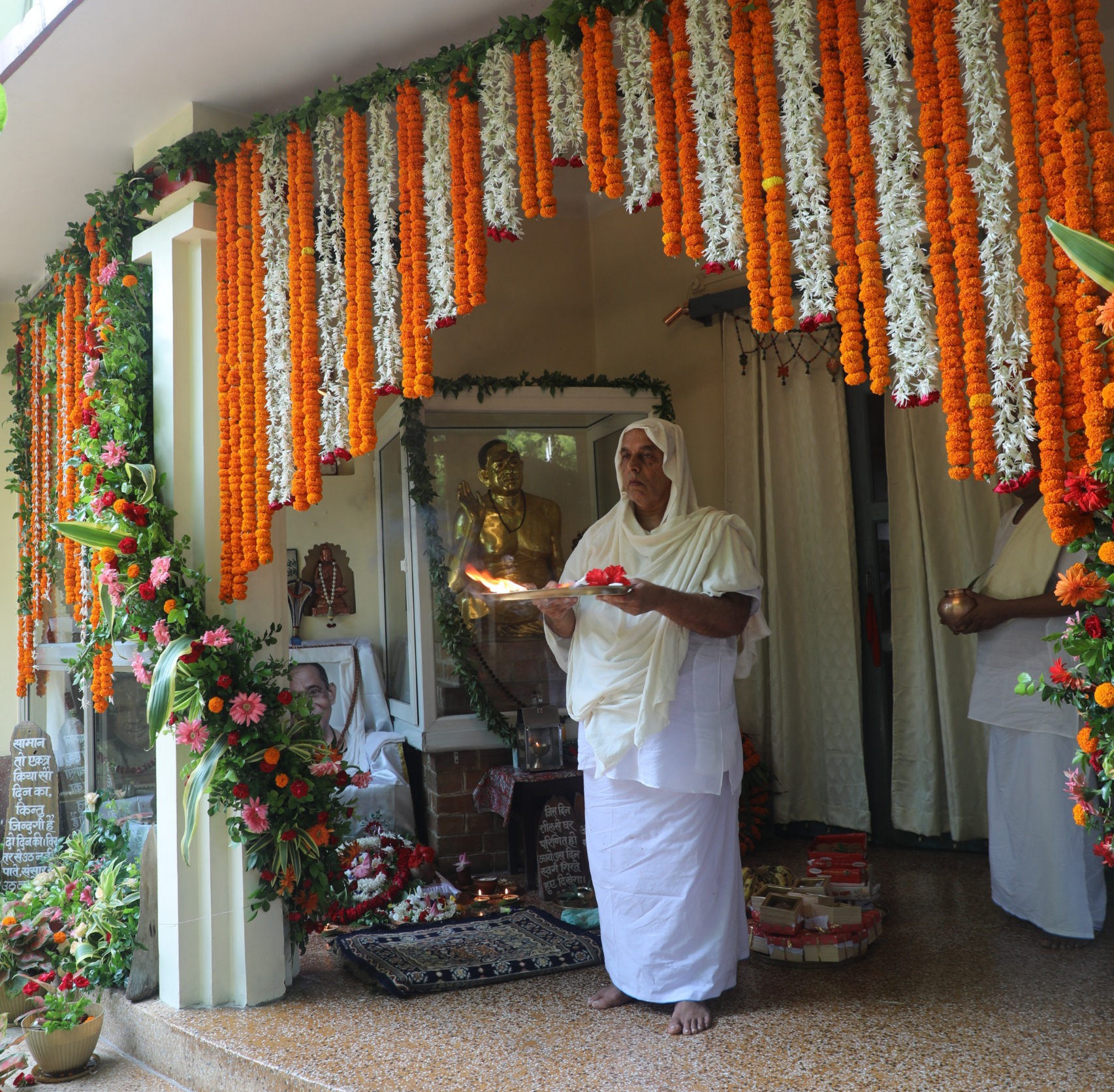 अघोर पीठ पड़ाव आश्रम में भक्तिमय वातावरण में मनाई गई अघोरेश्वर भगवान राम जी की 90वीं जयंती, पूज्य बाबा गुरुपद संभव राम ने दिया इंद्रियों की पराधीनता छोड़ विवेक और मानवता के मार्ग पर चलने का संदेश