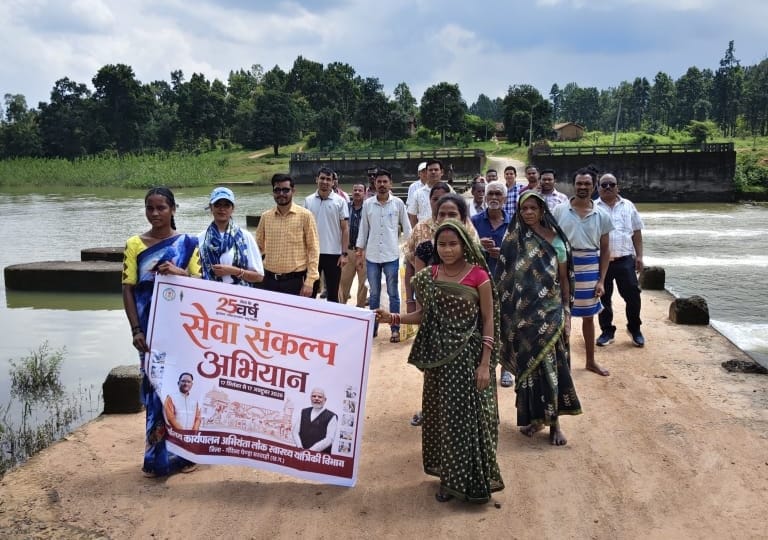 स्वच्छ जल स्रोत, सुरक्षित भविष्य का संकल्प लेकर रानीझाप एनीकट में जुटे अधिकारी-कर्मचारी, स्वच्छता और जल संरक्षण को जनभागीदारी से जोड़ने की पहल