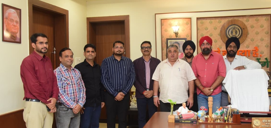 छत्तीसगढ़ ट्रेवल एंड टूरिज्म एसोसिएशन के प्रतिनिधिमंडल ने पर्यटन मंत्री राजेश अग्रवाल से की सौजन्य भेंट, विश्व पर्यटन दिवस समारोह में शामिल होने दिया न्योता, प्रदेश में पर्यटन विकास और नई संभावनाओं पर हुआ विस्तार से मंथन