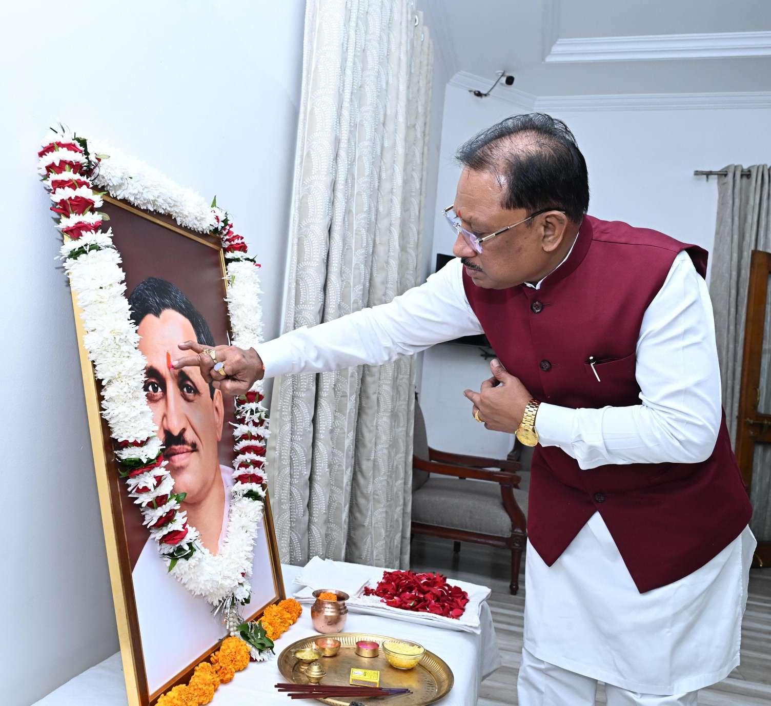 मुख्यमंत्री विष्णुदेव साय ने पंडित दीनदयाल उपाध्याय की जयंती पर किया नमन, एकात्म मानववाद और अंत्योदय के विचारों को बताया राष्ट्र निर्माण की प्रेरणा, अंतिम व्यक्ति के उत्थान के लिए सरकार की प्रतिबद्धता दोहराई