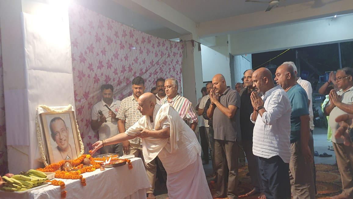 नोएडा में बाबा भगवान राम ट्रस्ट का जनसेवा अभियान, निःशुल्क मिर्गी रोग चिकित्सा शिविर में 137 मरीजों को मिला उपचार, फकीरी एवं आयुर्वेदिक औषधि के साथ चिकित्सकीय परामर्श