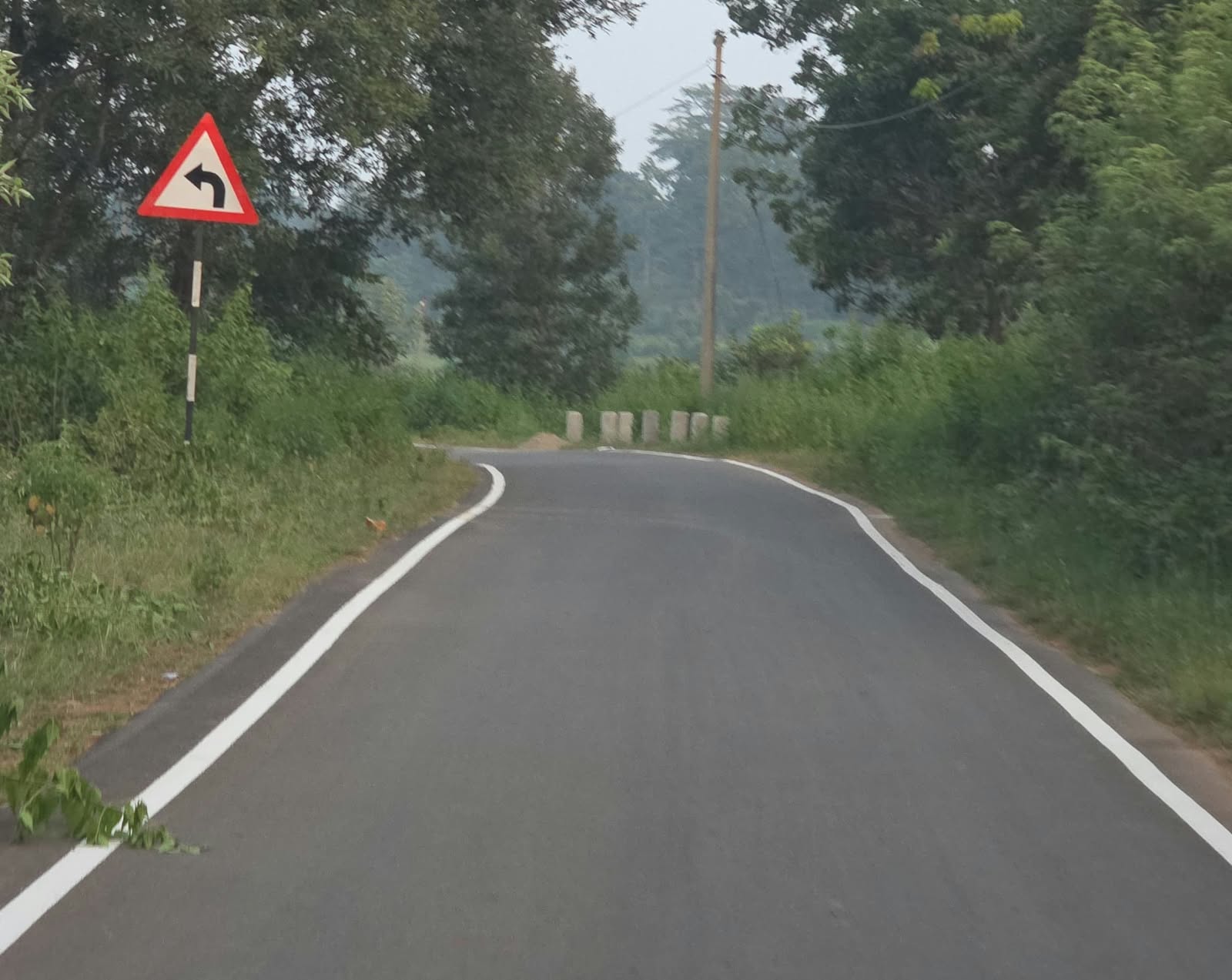 मुख्यमंत्री विष्णुदेव साय के नेतृत्व में सीमावर्ती ग्रामीण क्षेत्रों के विकास को मिल रही नई गति, सिकरिमा से विदुरपुर तक 89.53 लाख रुपये की लागत से सड़क का जीर्णोद्धार पूरा, बरसात में आवागमन की परेशानी से ग्रामीणों को मिलेगी राहत