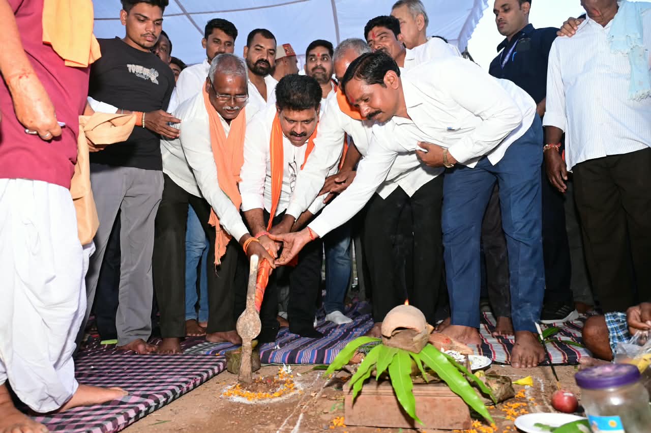 ग्रामीण विकास को मिली रफ्तार, उप मुख्यमंत्री विजय शर्मा ने 78.51 लाख के सड़क-नाली निर्माण कार्यों का किया भूमिपूजन, गांवों में मजबूत होंगी बुनियादी सुविधाएं