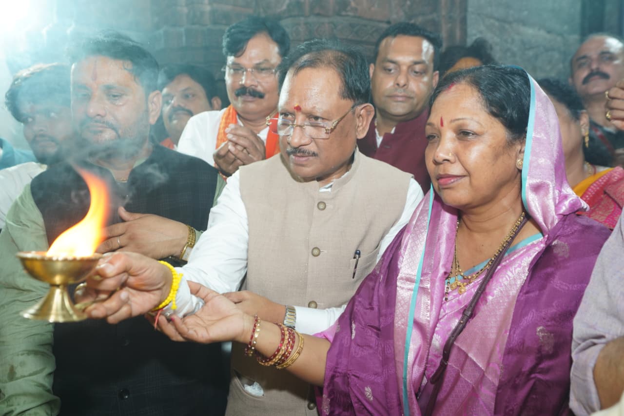 माता शबरी की भक्ति और प्रभु श्रीराम की स्मृतियों से जुड़ी पावन धरा शिवरीनारायण पहुंचे मुख्यमंत्री विष्णुदेव साय, भगवान नर-नारायण और जगन्नाथ मंदिर में की पूजा-अर्चना