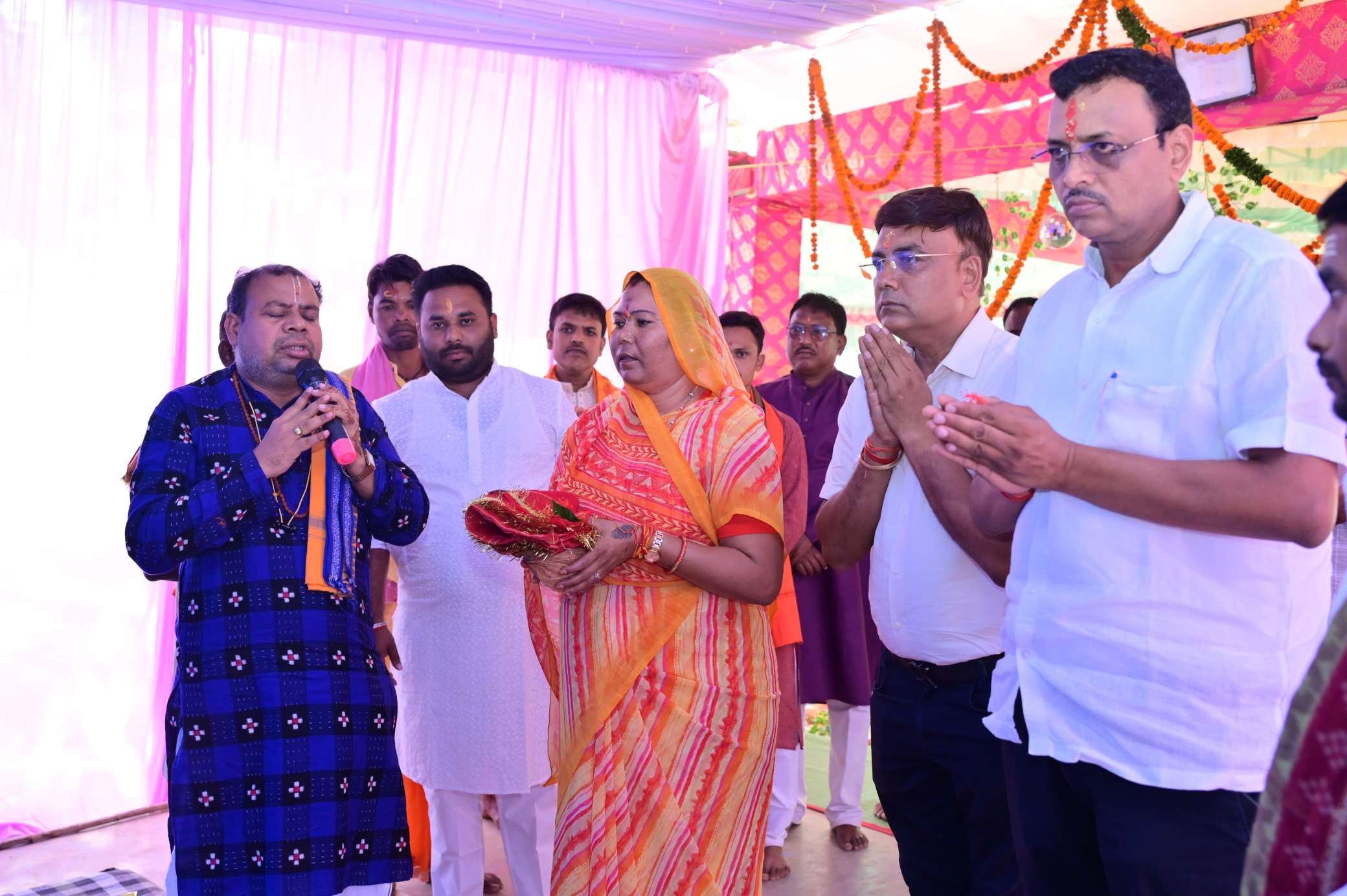 श्रद्धा और भक्ति के माहौल में माता रानी के दरबार पहुंचीं गोमती साय, दुर्गा पंडालों में पूजा कर मांगा क्षेत्र की खुशहाली का आशीर्वाद