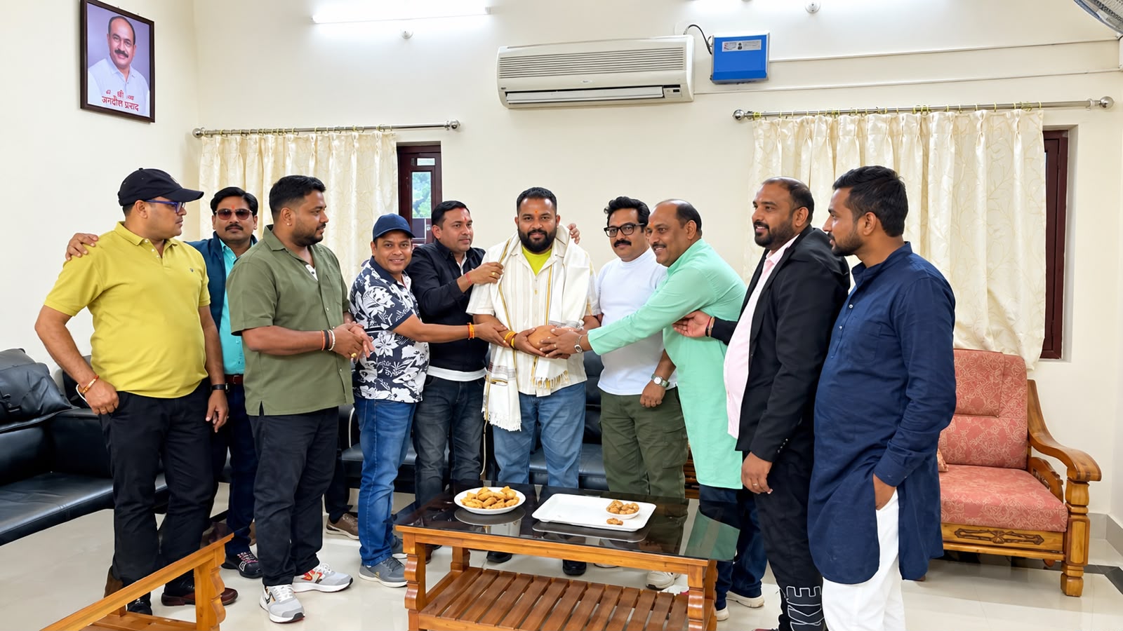 जशपुर में मानवता और सेवा की मिसाल बने अमर चौधरी, 100 से अधिक बार रक्तदान कर बचाई अनगिनत जिंदगियां, सूर्यमंडल संगठन ने किया सम्मानित