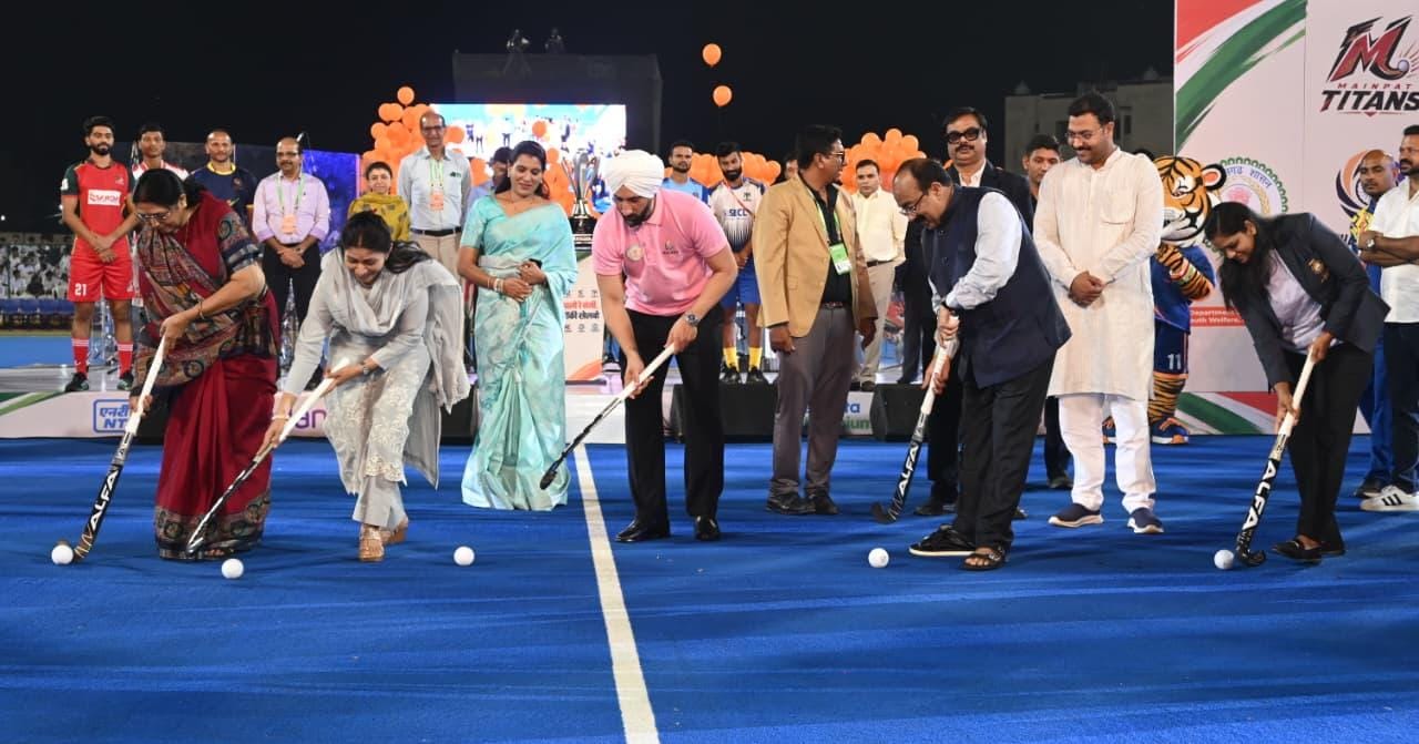 मुख्यमंत्री विष्णुदेव साय के नेतृत्व में छत्तीसगढ़ की खेल प्रतिभाओं को नई उड़ान, रायपुर में छत्तीसगढ़ हॉकी लीग का शानदार आगाज