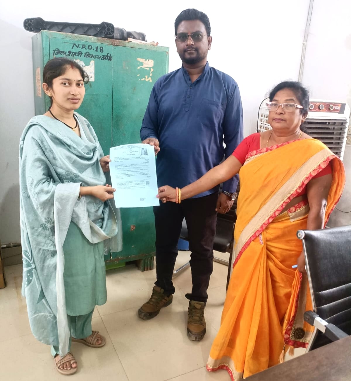 सरकारी सेवाओं को सरल और सुलभ बनाने की पहल रंग ला रही, सेवा सेतु पोर्टल से कम समय में मिला विवाह पंजीयन प्रमाण पत्र, पत्नी के आधार कार्ड और मतदाता परिचय पत्र में नाम परिवर्तन का रास्ता हुआ आसान