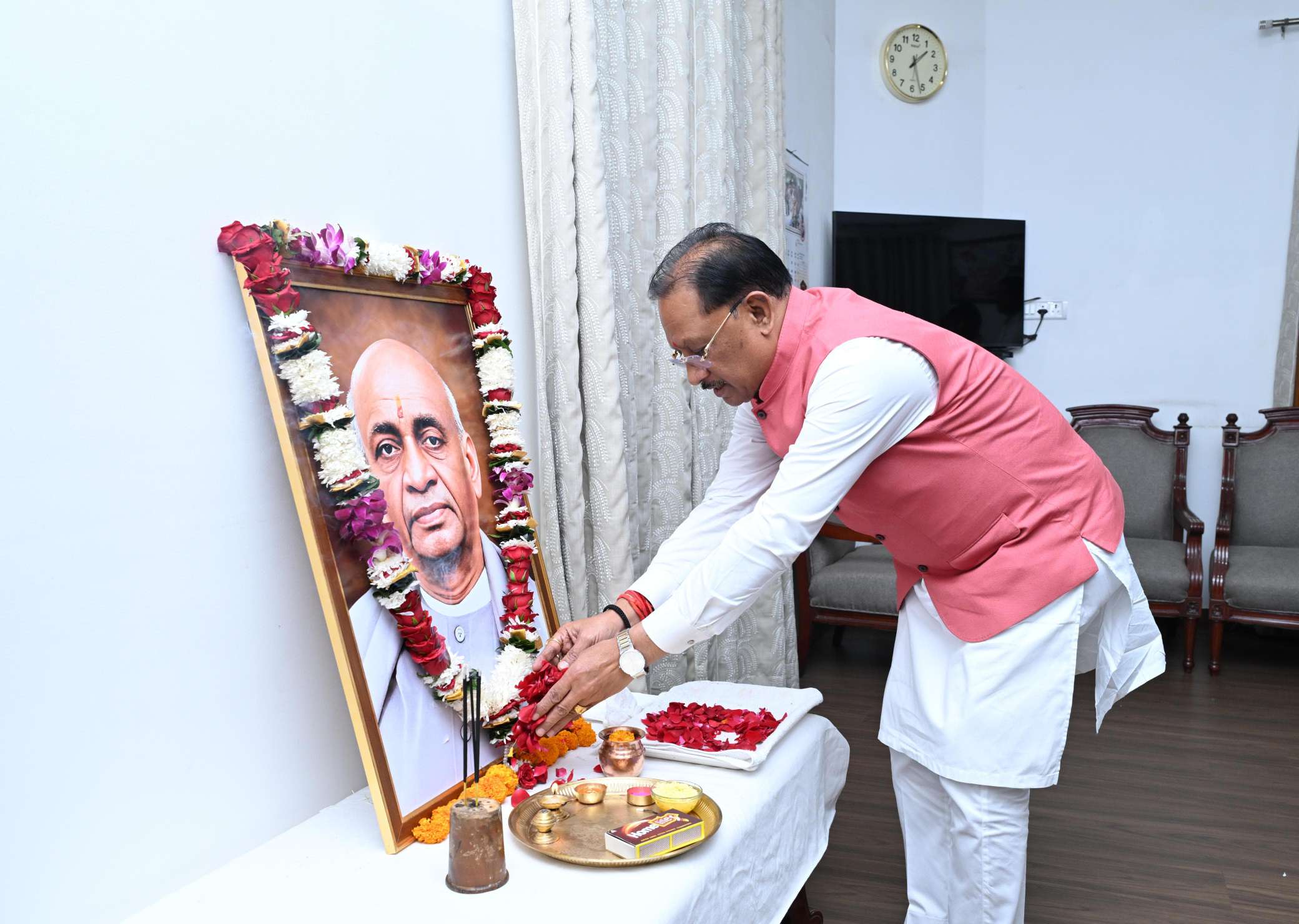 सरदार पटेल ने सैकड़ों रियासतों को एक सूत्र में पिरोकर रखी अखंड भारत की मजबूत नींव, उनके राष्ट्रनिर्माण का योगदान सदैव अविस्मरणीय रहेगा : मुख्यमंत्री साय