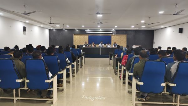 खेल विभाग की समीक्षा बैठक संपन्,खिलाड़ियों को खेल गतिविधियों में आगे बढ़ाने हर संभव सहायता दिया जाएगा &nbsp;- कलेक्टर&nbsp;