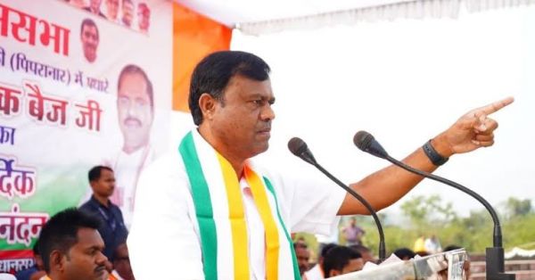 भाजपा यह बताए कि अभी तक कितने वादे किए, और कितने पूरे किए ?,बागी होकर चुनाव लडने वालों के खिलाफ होगी कार्रवाई : दीपक बैज