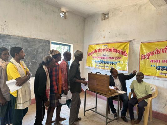 चक्षु अभियान के अंतर्गत बाबा भगवान राम ट्रस्ट एंव श्री सर्वेश्वरी समूह द्वारा सिमडेगा में लगाया गया चिकित्सा शिविर,518 मरीजों का किया गया उपचार