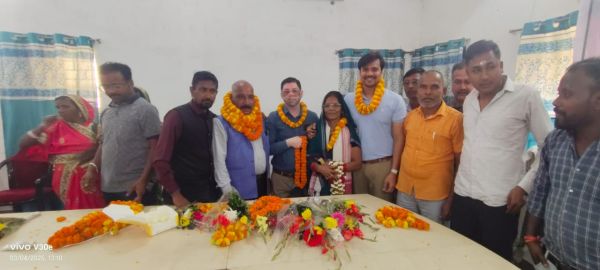 जनपद चुनाव:-कुनकुरी जनपद में बीजेपी का कब्ज़ा-ये बने निर्विरोध जनपद अध्यक्ष और उपाध्यक्ष.&hellip;.