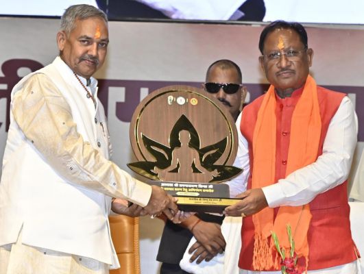 योग आयोग अभिनंदन समारोह में शामिल हुए मुख्यमंत्री,&nbsp;प्रधानमंत्री श्री नरेंद्र मोदी &nbsp;ने भारत की प्राचीन विधा योग को विश्वपटल पर किया स्थापित - मुख्यमंत्री श्री विष्णुदेव साय
