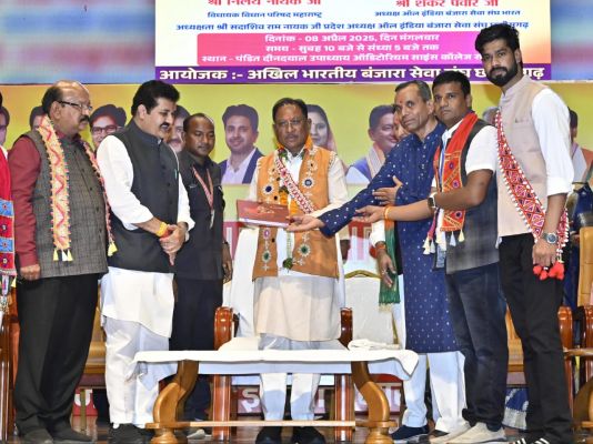 विश्व बंजारा दिवस के अवसर पर मुख्यमंत्री विशाल बंजारा महाकुंभ कार्यक्रम में हुए शामिल,बगिया के आसपास बंजारा समाज के हैं, वे सब मेरे आत्मीय है