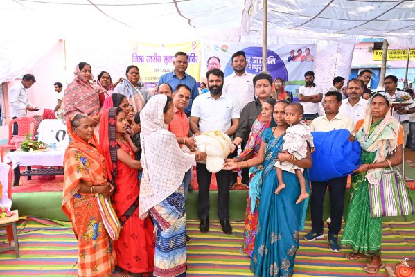 करडेगा में लगाया गया जिला स्तरीय जनसमस्या निवारण शिविर,यंहा जल्द खुलेगा महाविद्यालय,क्षेत्र के बच्चों को दूर पढ़ाई के लिए अब लम्बी दूरी तय नहीं करना होगा....ग्रामीणों ने मुख्यमंत्री को जताया आभार