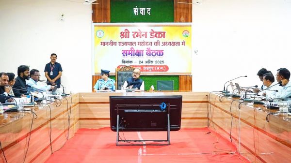 विकास के कामों में आम लोगों को करें शामिल : राज्यपाल,सभी सरकारी संस्थान, स्कूलों, कॉलेजों, हॉस्पिटलों में पेड़ लगा कर हरियाली रखें,जलसरंक्षण, पर्यावरण संरक्षण के लिए लोगों को करें जागरूक