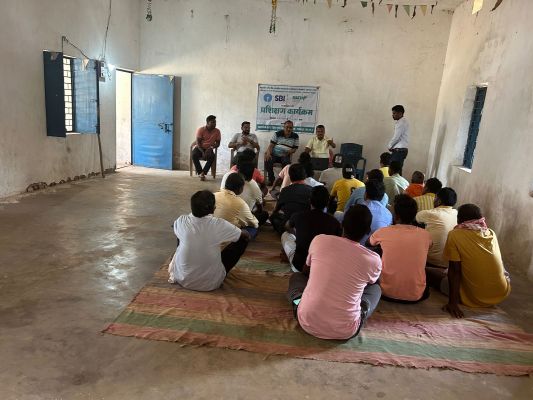 मुख्यमंत्री कौशल विकास योजना के तहत बगीचा के&nbsp; &nbsp;साहीडांड, कुटमा और भीतघरा ग्राम पंचायत के 35 युवाओं ने राजमिस्त्री का लिया प्रशिक्षण