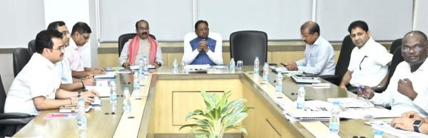 मुख्यमंत्री ने नगरीय प्रशासन विभाग के कार्यों की समीक्षा की,वाले दस वर्षों की जरूरत के हिसाब से पानी की व्यवस्था पर हो काम.....शहरों की स्वच्छता रैंकिंग में हो सुधार