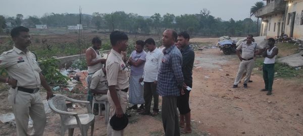 किराएदारों की जांच के लिए जशपुर पुलिस का विशेष अभियानः पुलिस की चेतावनी-बिना वेरिफिकेशन किराएदार रखने वाले मकान मालिकों पर होगी कड़ी कार्रवाई,जानकारी नही देने पर चार मकान मालिकों के विरुद्ध हुई कार्यवाही