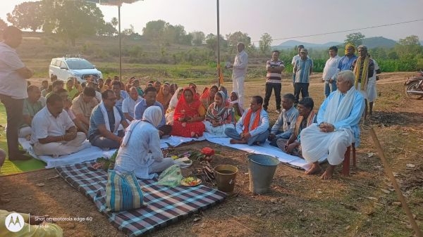 2 करोड़ 97 लाख से बनेगी कपरी नदी में स्टापडेम सह काजवे.......जिला पंचायत अध्यक्ष ने ग्रामीणों की मौजूदगी में किया भूमिपूजन,,,,,,दर्जनों किसानों के डेढ़ सौ हेक्टयर में होगी सिचाई&nbsp;