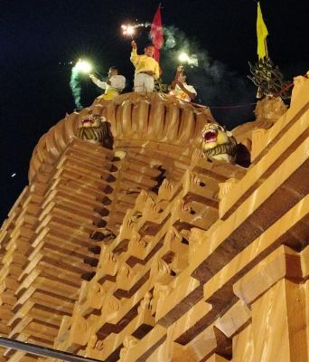 दोकड़ा के ऐतिहासिक प्राचीन श्री जगन्नाथ मंदिर में श्रीपुरी धाम की तर्ज पर भव्य पूजा-अर्चना, निर्जला एकादशी से शुरू हुआ द्वीप प्रज्वलन कार्यक्रम.....