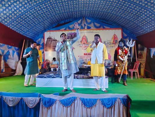 *श्री जगन्नाथ मंदिर दोकड़ा में आराधना संगीत म्यूजिकल ग्रुप की भक्ति संध्या में झूमे श्रद्धालु, आज होगा नीलाद्री बीजे पर्व, महाप्रभु करेंगे श्री मंदिर प्रवेश....*