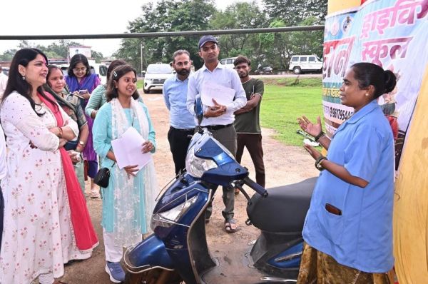 *"स्कूटी दीदी" बनीं आत्मनिर्भर भारत की प्रतीक &ndash;छत्तीसगढ़ की बेटियाँ अब केवल लाभार्थी नहीं, बन रहीं सामाजिक परिवर्तन की भी वाहक- मुख्यमंत्री*