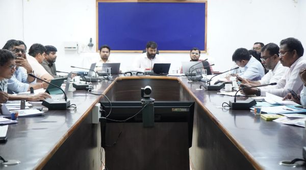 *निर्माण कार्यों में देरी पर कलेक्टर ने सख्त कार्रवाई करने दिए निर्देश.....कार्यस्थल पर कार्य सूचना पटल अवश्य करें स्थापित*