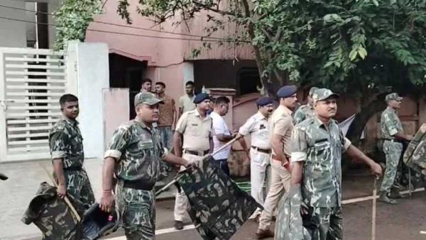 CG Breaking : पूर्व मुख्यमंत्री भूपेश बघेल के भिलाई निवास पर ED की दबिश..8 अधिकारियों की पहुंची टीम..पढ़ें पूरी ख़बर