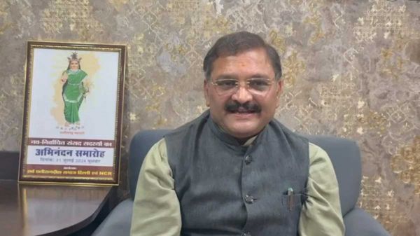 चैतन्य की गिरफ्तारी पर सांसद संतोष पांडे का पूर्व सीएम बघेल पर तीखा हमला..कहा- भूपेश बघेल और उनके बेटे ने समाज सेवा नहीं, बल्कि.,पढ़ें पूरी ख़बर