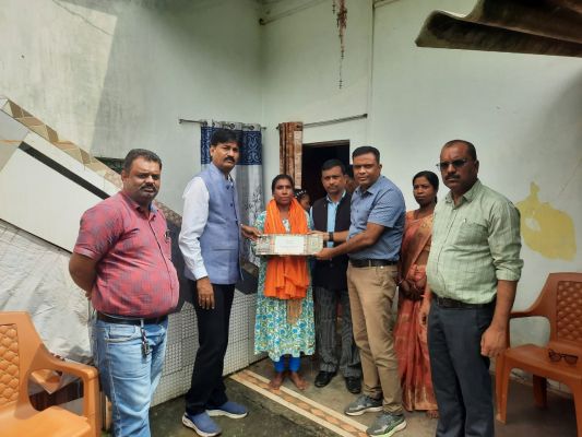 *राष्ट्रपति भवन से मिला निमंत्रण-पत्र : महामहिम राष्ट्रपति के हाथों 15 अगस्त को प्रधानमंत्री आवास योजना के हितग्राही सुमन होगें सम्मानित*&nbsp;