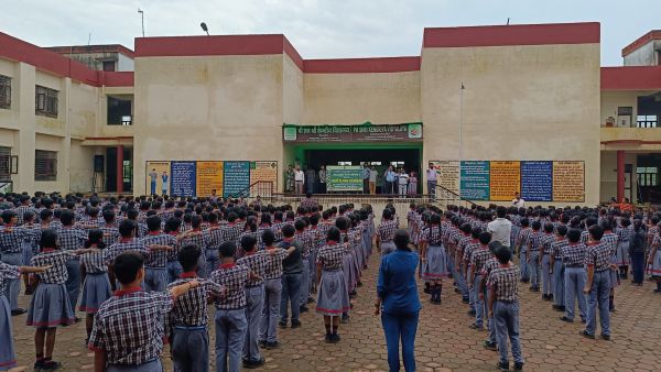 *पी.एम. श्री केन्द्रीय विद्यालय &nbsp;जशपुर में छात्र-छात्राओं को दिलाई गई नशामुक्ति की शपथ*