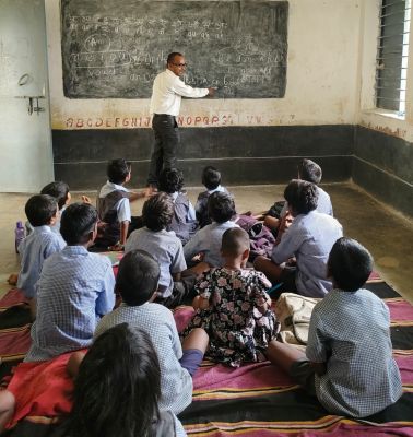 *युक्तियुक्तकरण नीति से शिक्षा के क्षेत्र में मिली नई रोशनी......शिक्षक विहीन विद्यालयों को मिले शिक्षक, बच्चों को मिल रही नियमित और गुणवत्तापूर्ण पढ़ाई*