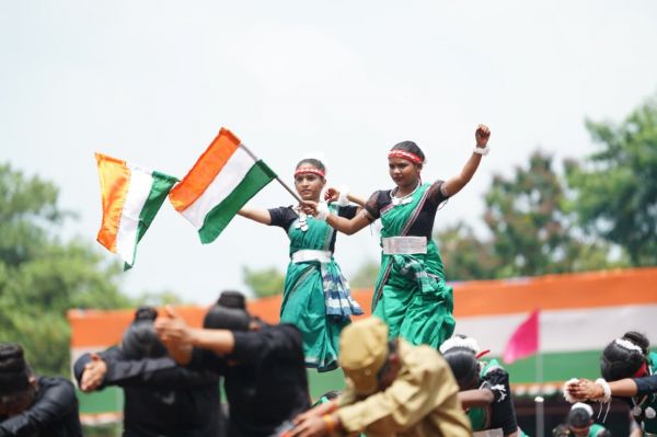 *स्वतंत्रता दिवस समारोह:&nbsp;विद्यार्थियों की सांस्कृतिक प्रस्तुतियों ने बांधा समां....मदर्स प्राईड स्कूल प्रथम और लक्ष्मीनारायण कन्या विद्यालय द्वितीय स्थान पर रहे*&nbsp;